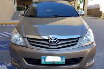 2011 Toyota Innova G Gas AT FOR SALE