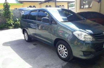 2011 Toyota Innova E for sale