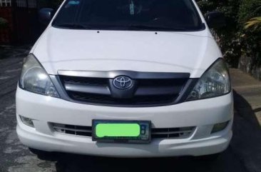 SELLING TOYOTA Innova J 2007