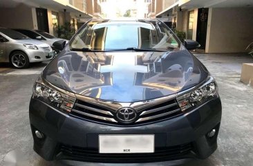 Selling my 2015 TOYOTA ALTIS 1.6 V TOP OF THE LINE