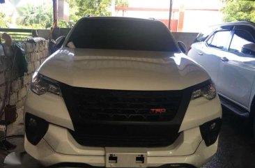 2018 TOYOTA Fortuner 2.4 G 4x2 Automatic White