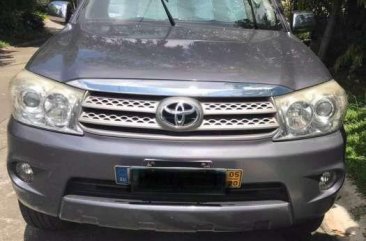 Toyota Fortuner 2011 4x2G AT FOR SALE