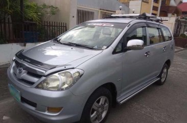 Selling Toyota Innova E 2008 Gas