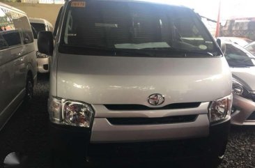 TOYOTA Hiace 3.0 Commuter 2018 Manual Silver