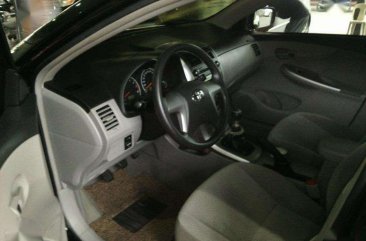 SELLING Toyota Altis 1.6 E 2013