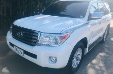 Toyota Landcruiser V8 AT 4x4 local 2011 FOR SALE