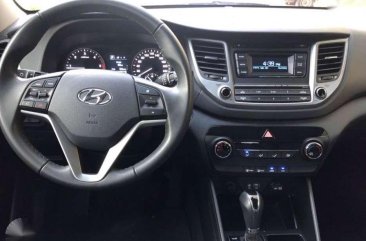 Top of d line Hyundai Tucson 2016 model