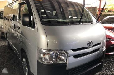 2018 Toyota Hiace Commuter 3.0 Diesel Silver Manual