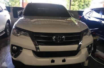 TOYOTA Fortuner 2.4 G 4x2 2018 Manual White