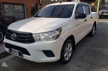 2017 Toyota Hilux white 17 mags diesel Manual transmission