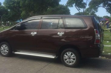 Toyota Innova E model 2014 FOR SALE