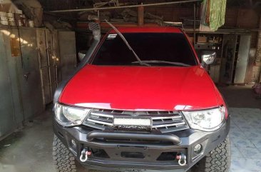 Mitsubishi Strada 2012model 4x4 manual