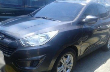 Hyundai Tucson gasoline petrol automatic 2011