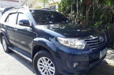 SELLING TOYOTA Fortuner 2012