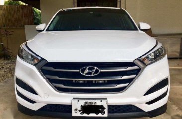 2016 Hyundai TUCSON 2.0 GL A/T gasoline -White