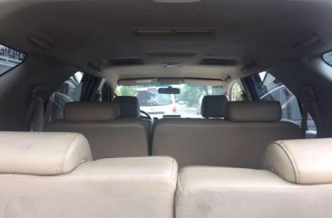 2011 TOYOTA Fortuner V 4x4 Diesel FOR SALE