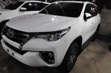 2018 Toyota Fortuner 2.4G 4x2 manual diesel newlook pearl white