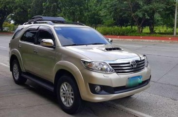 2014 Toyota Fortuner V 4x2 matic diesel FOR SALE