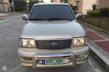2003 Toyota Revo VX200 Beige two-tone Maroon