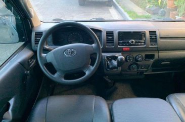 2016 Toyota Hiace Commuter MT Diesel