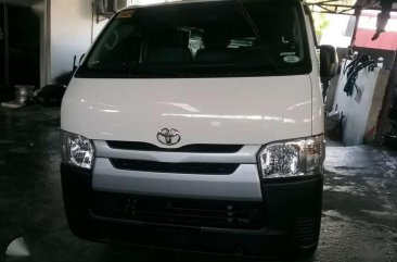 2017 TOYOTA HI ACE COMMUTER 3.0 Manual Transmission