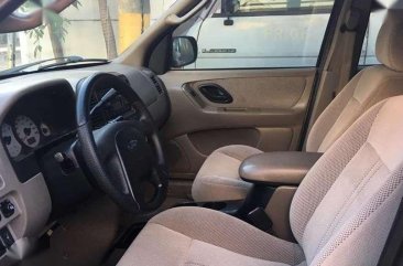 2005 FORD ESCAPE . automatic . very fresh 