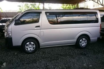 2018 TOYOTA Hi Ace Commuter 3.0 Manual Transmission