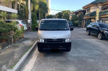 2016 Toyota Hiace Commuter MT Diesel