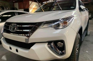 2018 Toyota Fortuner 2.4 G Manual Freedom White SUV Model