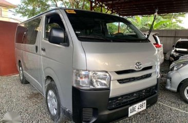 Casa Maintained 2016 TOYOTA Hiace 25 Commuter Manual Silver 