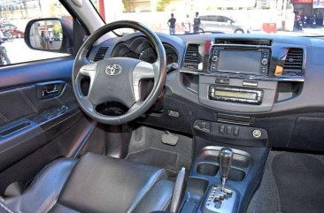 2015 Toyota Fortuner V AT Super Fresh 1.048m Nego