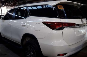 2018 Toyota Fortuner 2.4G Manual Diesel White 2tkms 