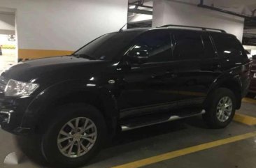 Rush first owned Mitsubishi Montero 2015 SE special edition 