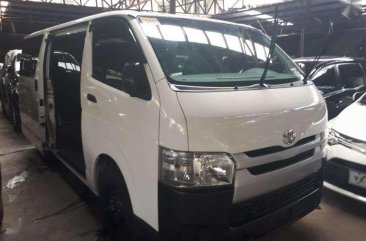 Toyota Hiace Commuter 2017 White-Located at Quezon City