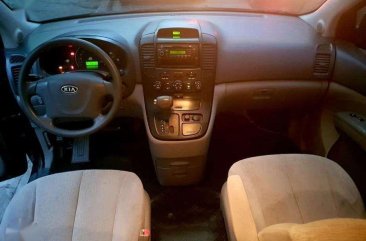 2010 KIA CARNIVAL LX - local . AT . CRDi diesel engine . super cool AC for sale