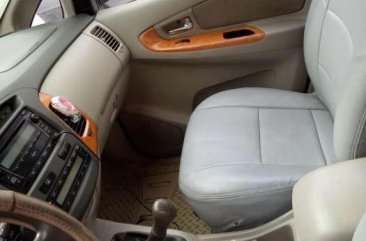 Toyota INNOVA G Top of the line 2011 model