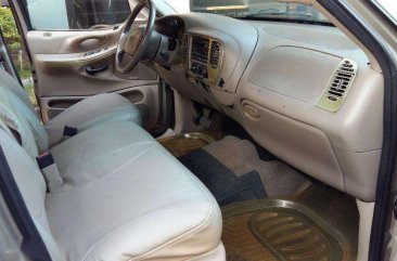 For sale: 2002 Ford Expedition XLT 4.6 Triton Engine 4x2