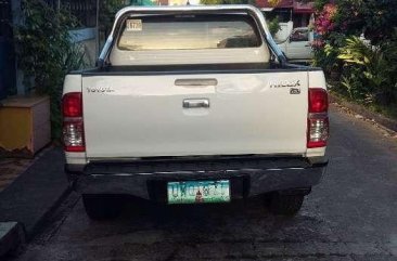 2013 Toyota Hilux 4x4 FOR SALE