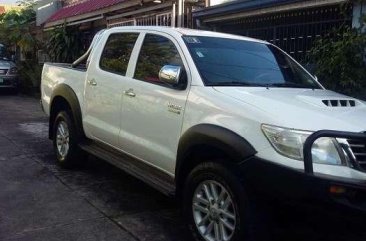 2013 Toyota Hilux 4x4 FOR SALE
