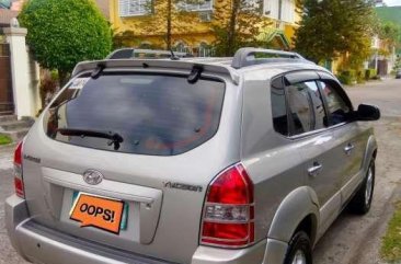 Selling Hyundai Tucson 2009 CVVT