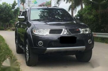2012 Mitsubishi Montero GTV top of the line 4x4 1st own