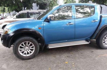 SELLING MITSUBISHI Strada 2007 model