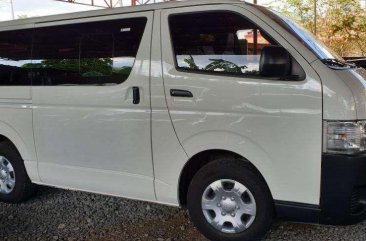 2018 Toyota Hiace Commuter 3.0 Manual Diesel White 