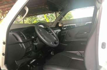 2018 Toyota Hiace Commuter Manual transmission Well Maintained