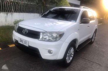 For Sale! 2010 Toyota Fortuner 4x2 2.7 g gas at