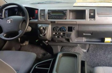 2011 Toyota Hiace Grandia GL MT for sale