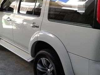 2013 Ford Everest Automatic white FOR SALE