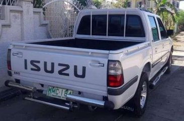 SELLING Isuzu Fuego 2000