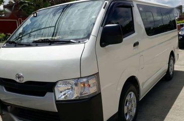 Assume 2017 Toyota Hiace Commuter Manual Diesel