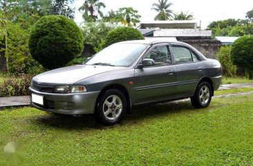 SELLING Mitsubishi Lancer 1998 - MT